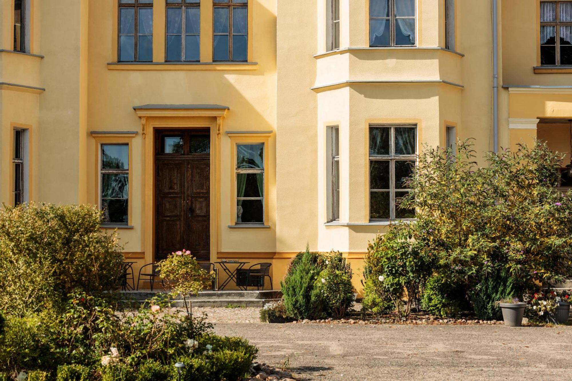 Palac Paprotno Karnice Exterior foto